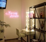 Beauty brokers