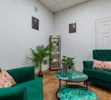 Клиника доктора Калюжной на улице Варфоломеева, 107
