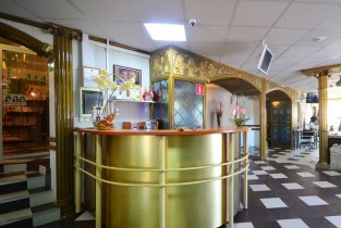 De Luxe (Дэ Люкс) на Краснополянской