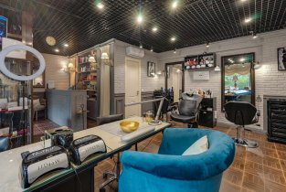 Barber&Barbie на метро Ломоносовский проспект