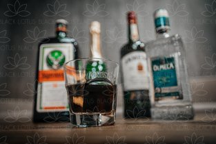 Салон эротического массажа Black Lotus