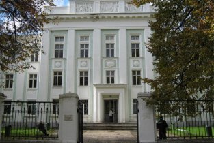 Городская больница №37 стационарное отделение дневного пребывания на улице Челюскинцев