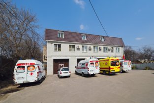 Поликлиника 072 на улице Коммунаров