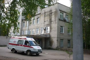 Серовская городская больница на улице Максима Горького в Серове