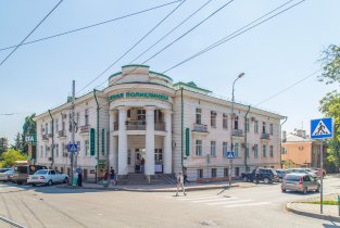 Платная поликлиника