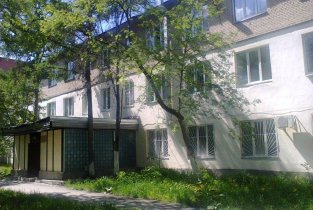 №2 на улице Комаровского