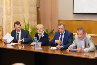 Геологический институт на улице Ферсмана в Апатитах