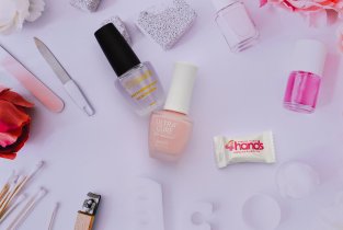 4 hands