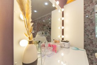 COLUR STUDIO