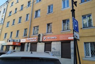 Профиль на улице Горького