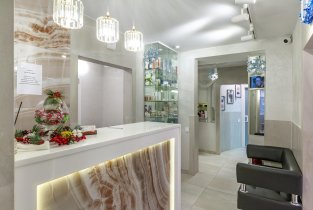 Анита на метро Полежаевская