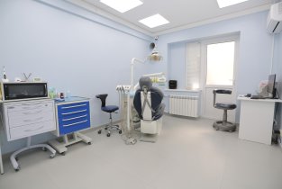 Стоматология 32 на проспекте Али-Гаджи Акушинского, 56