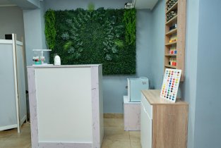 Grani Nails
