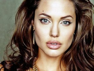 Анджелина Джоли перестаралась с ботоксом