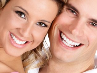 Новинка эстетической стоматологии – омоложение улыбки