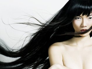 Блестящие, крепкие, здоровые: секреты японских женщин по уходу за волосами