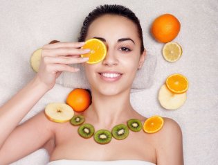 Летний рацион для красивой кожи: ТОП полезных овощей и фруктов с грядки