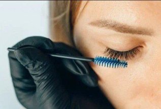 Специальная цена на ламинирование ресниц