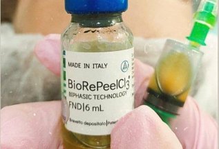 Чистка лица+BioRePeelCl3 за 2500 рублей