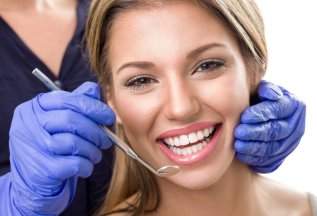 Лечение и отбеливание зубов