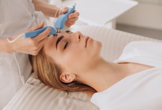 Микротоковая терапия лицо, шея 900₽*