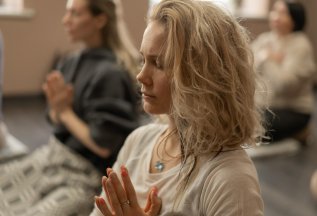 Уникальные практики Mindfulness в студии и онлайн