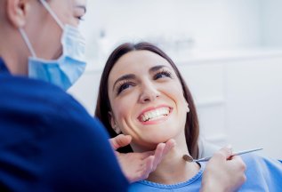 Скидка на лечение кариеса одного зуба