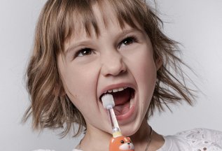 Скидка - 15% на чистку зубов детям