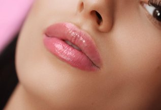 Перманентный макияж губ всего 9000 вместо 11000
