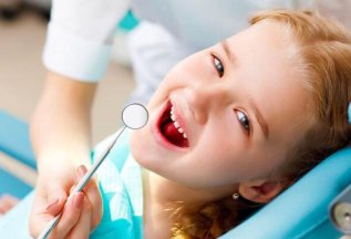 Акция! Лечение зубов деткам -15%