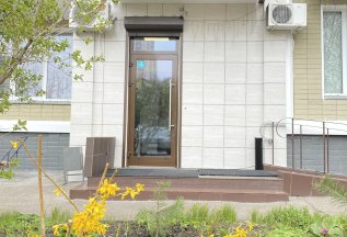 Окрашивание бровей, ресниц + форма бровей с выдой до 400 р