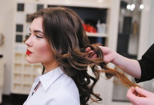 Скидка 15% на услуги стилиста