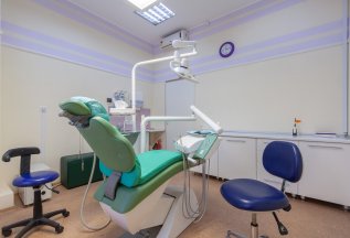 Консультация врача - стоматолога 660 руб.