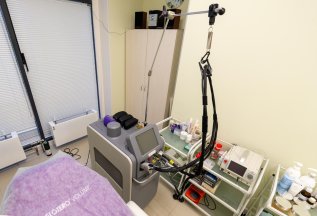 Прием врача дерматоонколога высшей категории + дерматоскопия