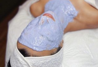 Альгинатная маска в подарок при записи на чистку или массаж
