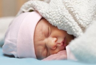 Фототерапия для новорожденного ребенка на дому