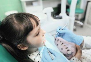 Скидка 10 % на лечение зубов детям