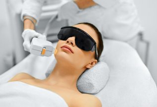 - 25% на Лазерное омоложение лицо + шея + экспресс уход