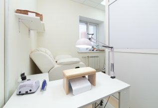 Маникюр в 4 руки всего 2100 руб