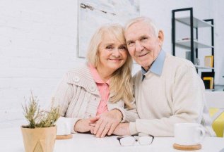 Людям старше 70 лет скидка 10%