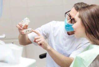 Имплантация зубов в клинике Arctic Smile