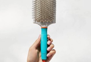 MOROCCANOIL ceramic puddle brush