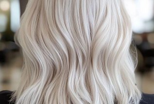 Новая услуга от топ-стилиста Валерии: Total Blond! 🌟