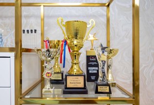 Бесконтактный прокол ушей от 4500 руб