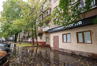 Имплант Straumann + коронка под ключ за 160 тыс. рублей.