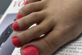💅 Устали от неухоженных ног? Педикюр в CNI - это что нужно!