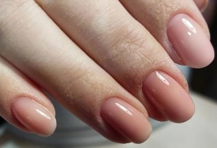 Маникюр с покрытием гель лаком