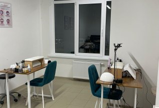 Мастер и инструктор по моделированию ногтей с нуля!