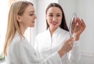 Консультация врача дерматолога со скидкой 50%