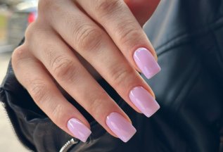 Маникюр и педикюр со скидкой 30%